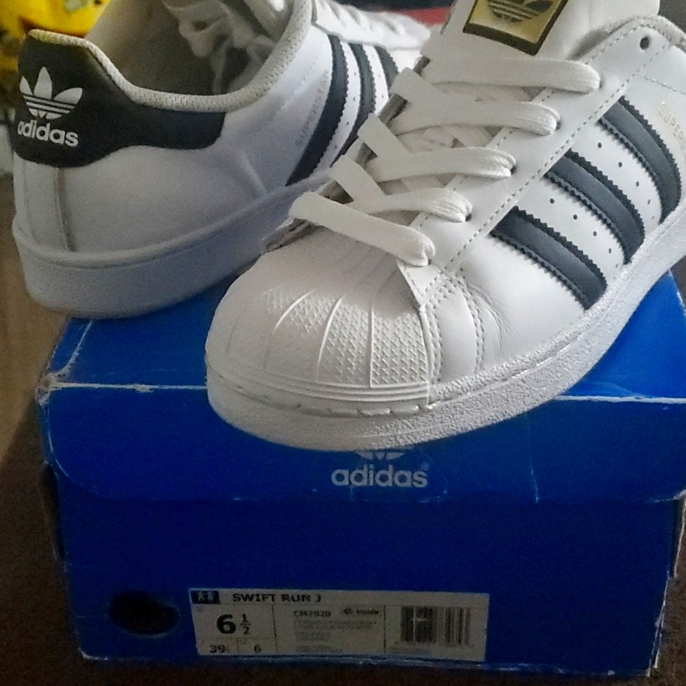 Adidas Originals -black/white 6.5 womens